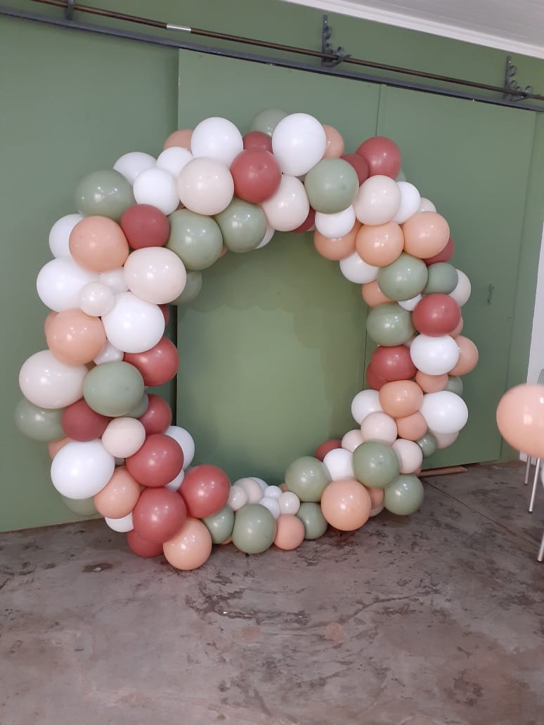 Variatas Round 4 metre Garland